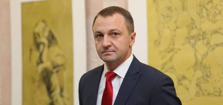 тарас кремінь, мовний омбудсмен, паспорти, паспорт книжечка