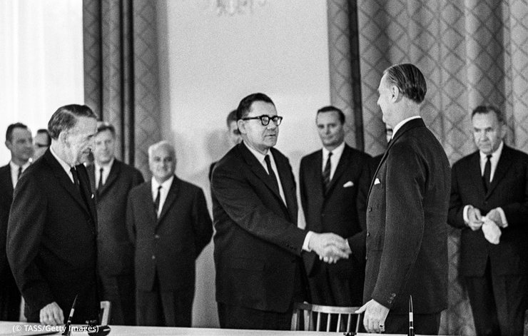 контроль над озброєнням