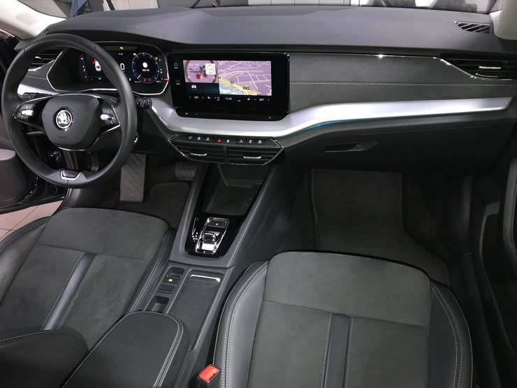 интерьер новой Skoda Octavia A8 видео обзор и тест-драйв