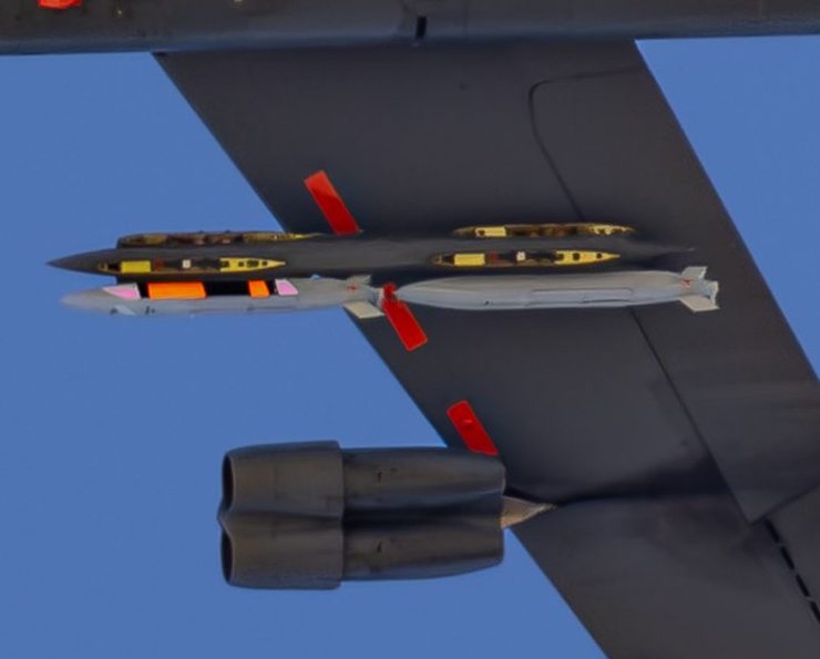 оружие самолета B-52H
