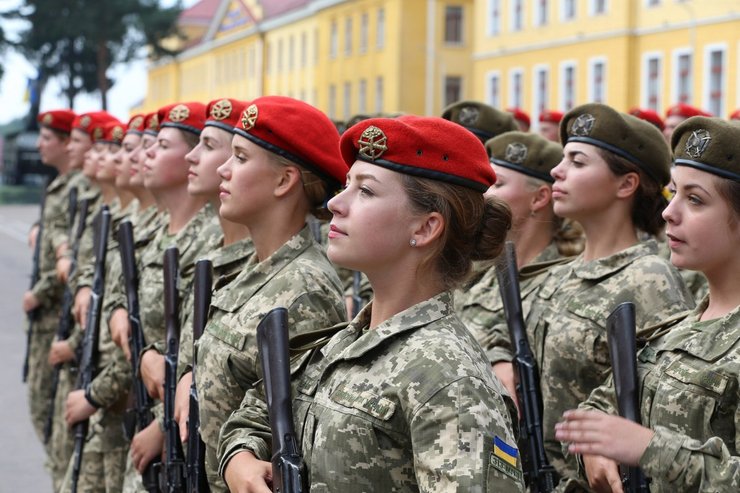 Військовий облік Україна, Військові жінки України, вс, парад вс, жінки в вс, жінки військовослужбовці, жінки військовозобов'язані