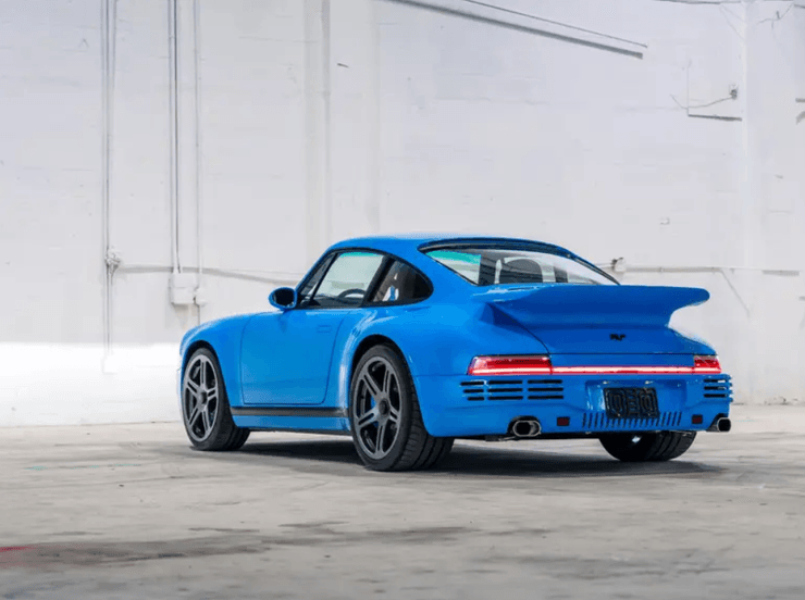 Porsche Ruf CTR 2021 года изготовлен в цвете Riviera Blue