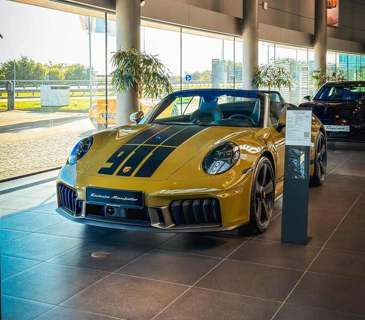 Porsche 911 Carrera GTS