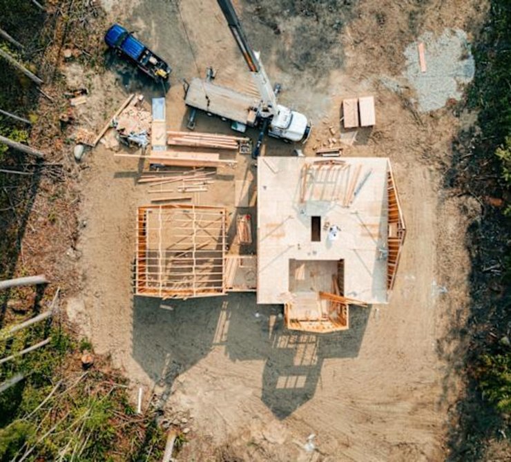 В США семейный дом снесли без разрешения и построили современный дуплекс