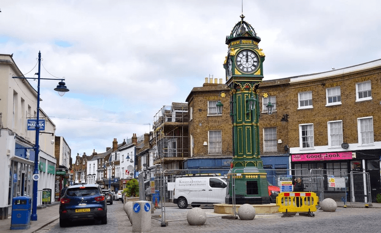 Город в Англии, Ширнесс, город-призрак, портовый город, остров, адский остров, страдает от преступности, миллион, наркотики