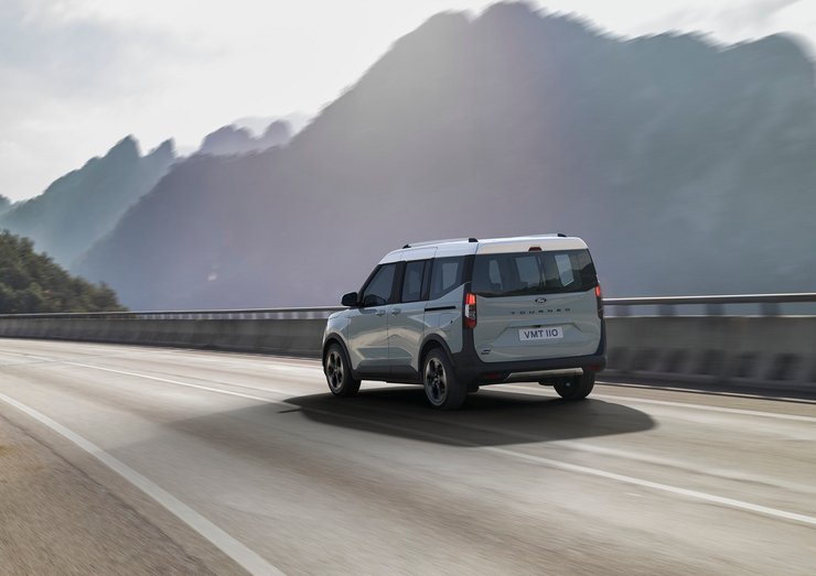 Ford Tourneo 2024, Ford Tourneo Courier, новый Ford Tourneo, Ford e-Tourneo, электромобиль Ford, минивэн Ford