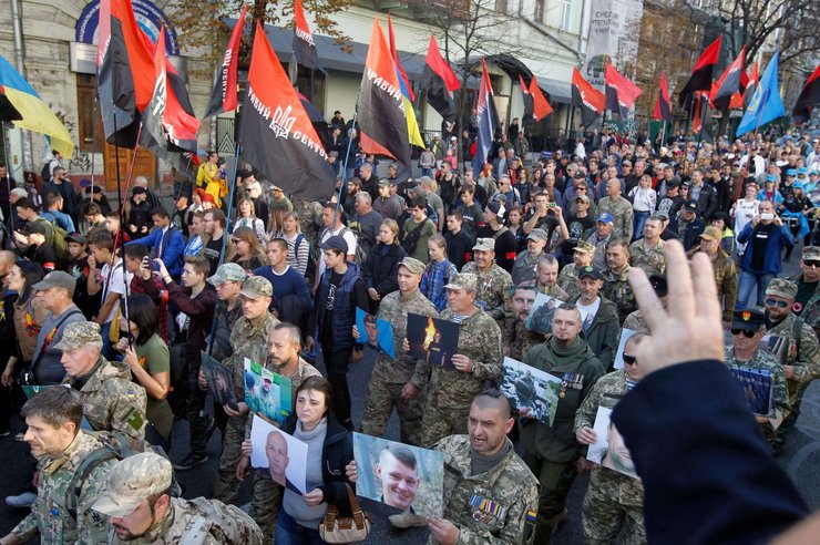 против капитуляции, марш правых, свобода, нацкорпус, фото