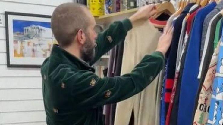 Мисливці за знижками показали неймовірні знахідки в секонд-хенді, брендовий одяг в благодійних магазинах