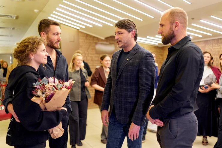 на прем'єрі Підйомної сили, показ фільму Підйомна сила, фоторепортаж з показу фільму Підйомна сила