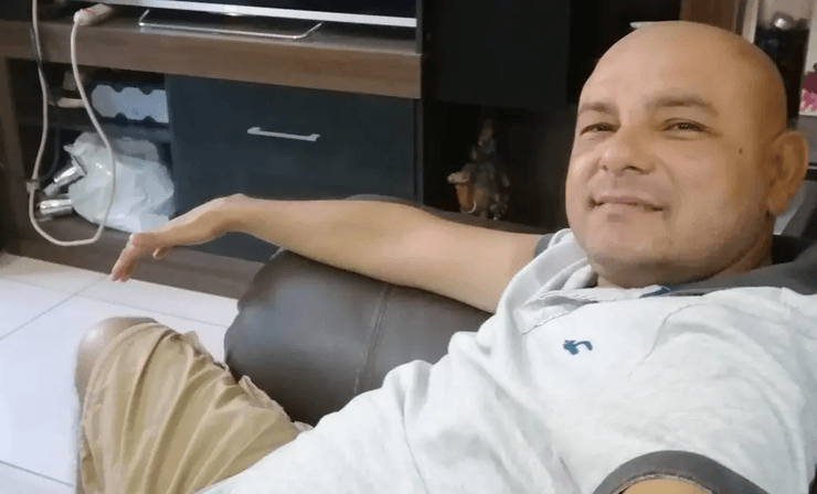 Похорон у нічному клубі, танцювали навколо труни, танці навколо труни, любив веселитися, потрапили в заголовки газет, вірусне відео, соцмережі