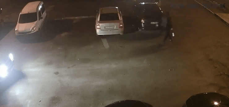 Вооруженный человек