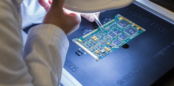 Росія через треті країни купує важливі для виготовлення ракет компоненти