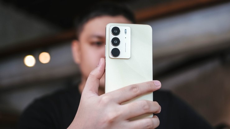 Смартфон Realme С75