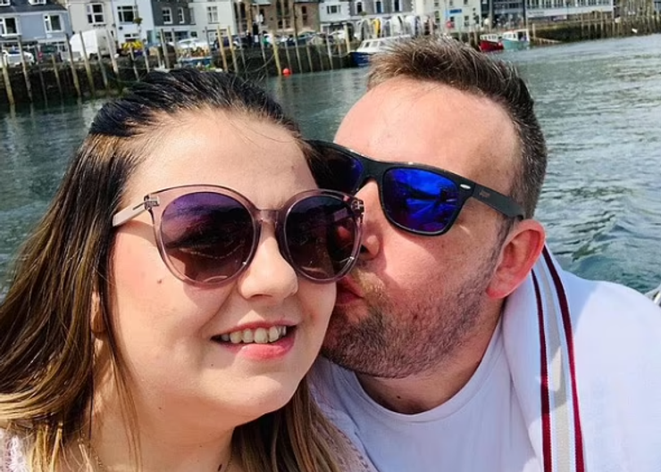 Лотерейный билет, джекпот, выигрыш, деньги, победа, Великобритания, развод, ссоры, скандал, фото