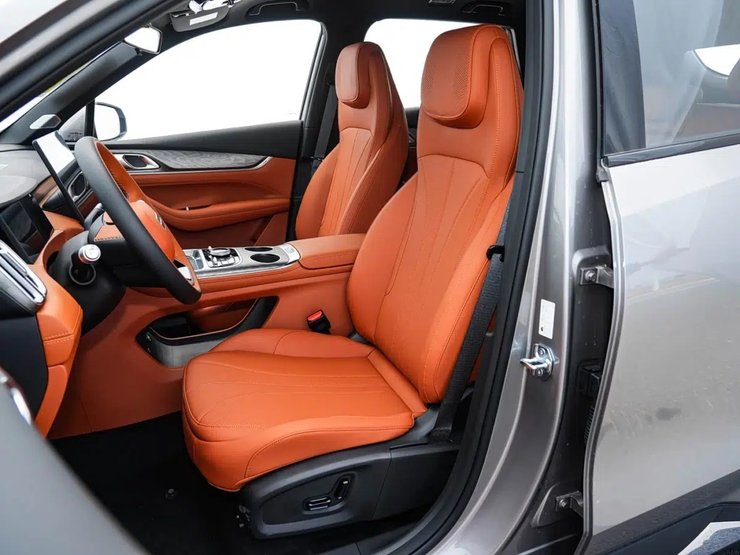 Салон Geely Galaxy M7