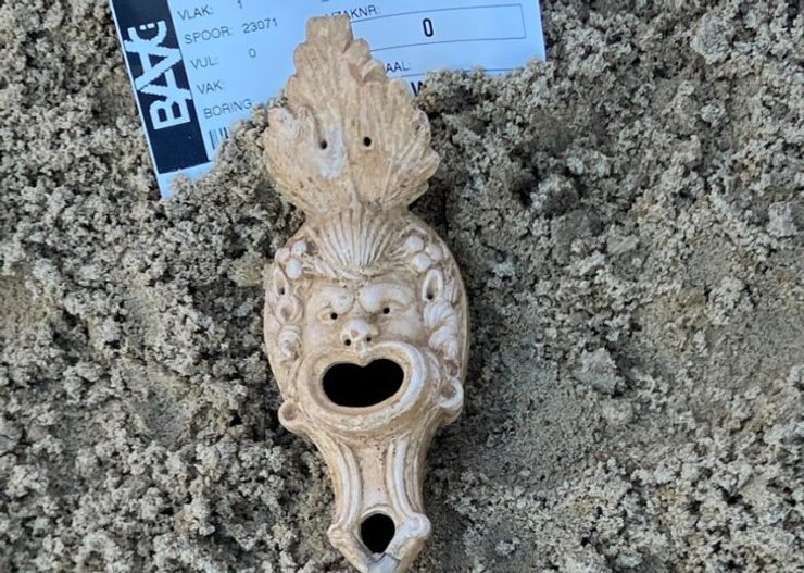 исследователи обнаружили древний артефакт