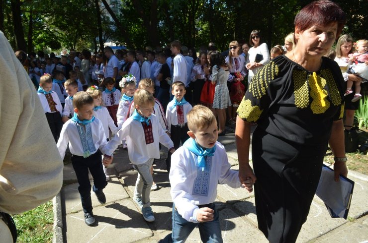 Если учителя-пенсионера уволили по истечении срока действия контракта, он может через суд получить компенсацию и признание своего увольнения незаконным