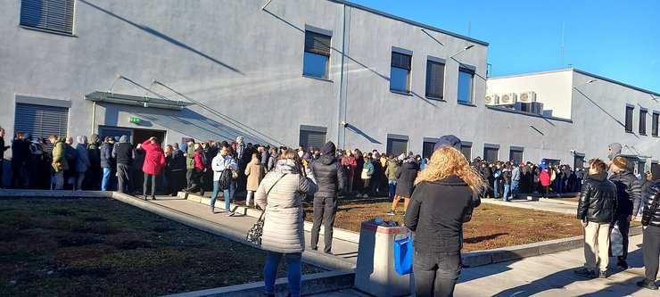 Черги до ДП "Документ" у Кракові