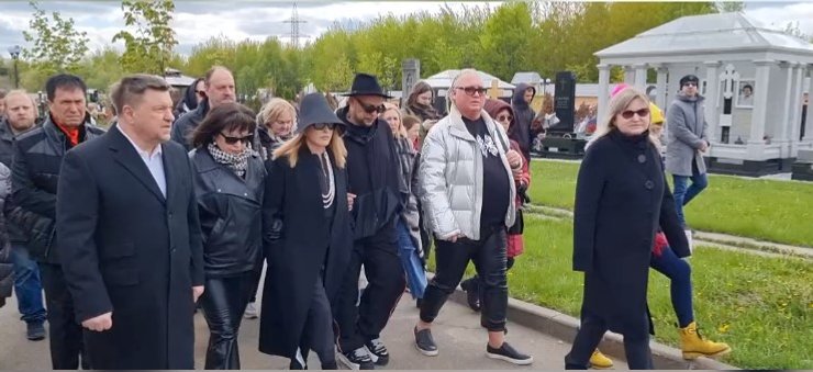 алла пугачева, валентин юдашкин, похороны