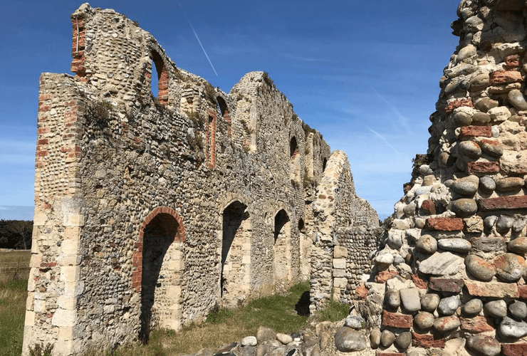 Руины деревни, Данвич, деревню разрушило штормом, затопленная деревня, Атлантида, руины на дне моря, археологи, легенда о "британской Атлантиде"