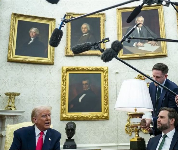 Овальный кабинет