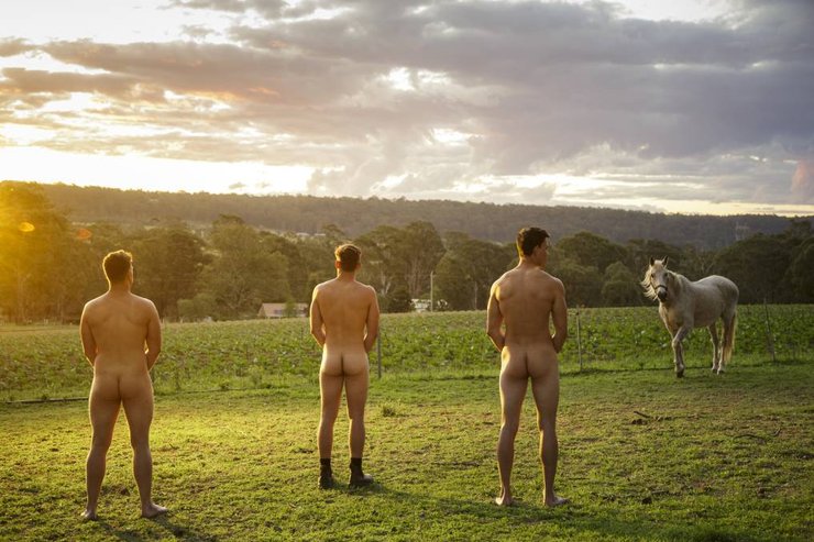 Голые студентки, фотосессия