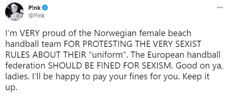 пинк, норвежские гандболистки, бикини, шорты