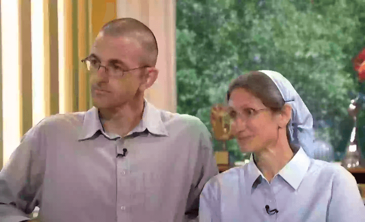 Деревня Дарвелл, нет преступности, нет бездомности, община, религиозная община, не нужны деньги, нет зарплат, особый устрой, общий фонд