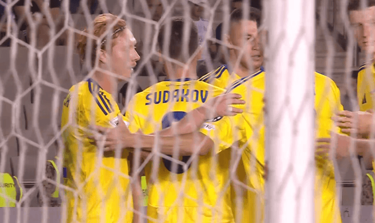 Гравці збірної України святкують гол у ворота збірної Азербайджану