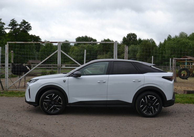 Купе-кроссовер Peugeot 3008