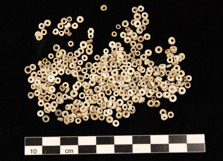 деньги, чумаши, бусинки