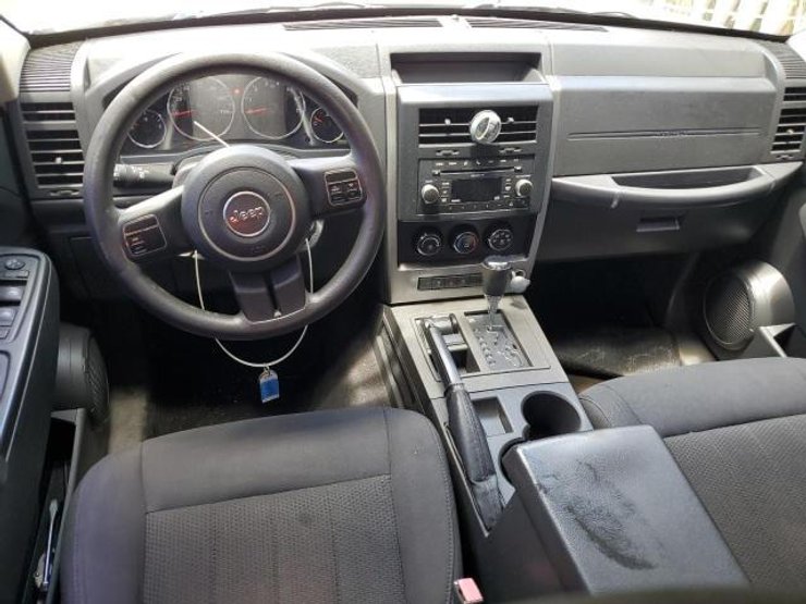 салон Jeep Liberty, Jeep Liberty 2011, авто из США, Jeep Cherokee, авто утопленник