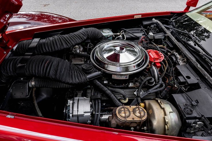 двигатель Buehrig Carriage-Roof Coupe 1981, Buehrig Carriage-Roof, Chevrolet Corvette