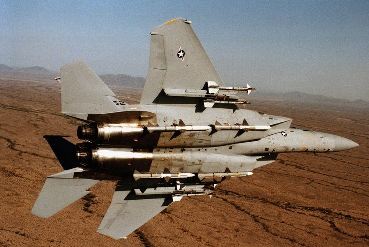 Истребитель F-15