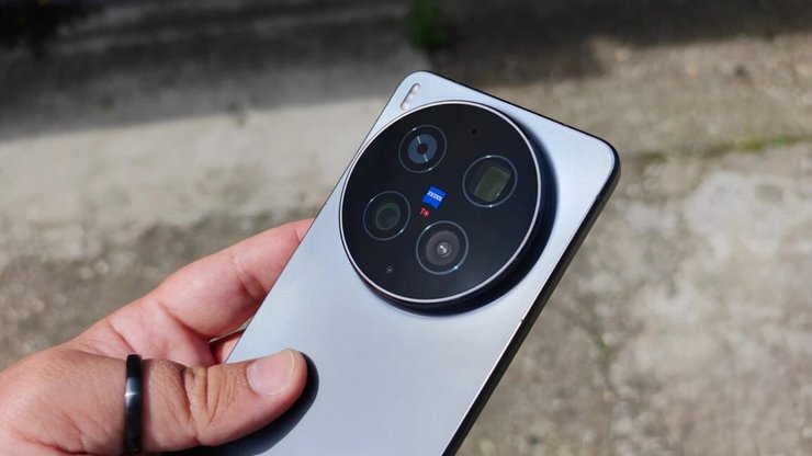 Смартфон Vivo X300 Ultra