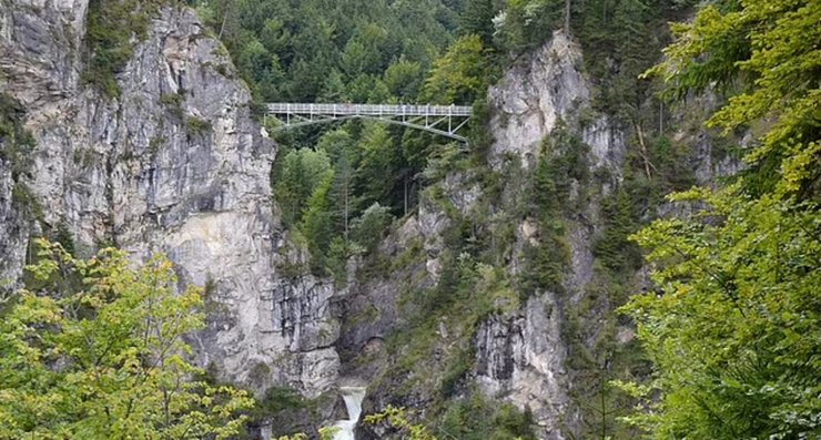 Мост, смотровая площадка, овраг, ущелье, место убийства, туристы,
