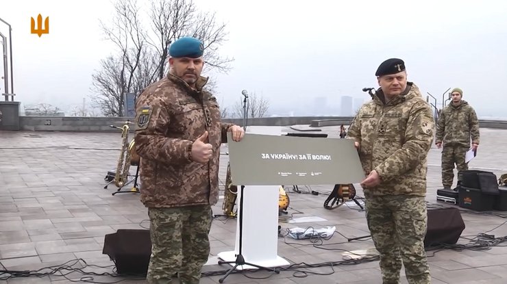 Гнатов і Шаповалов напередодні Дня Сухопутних віійськ, Київ