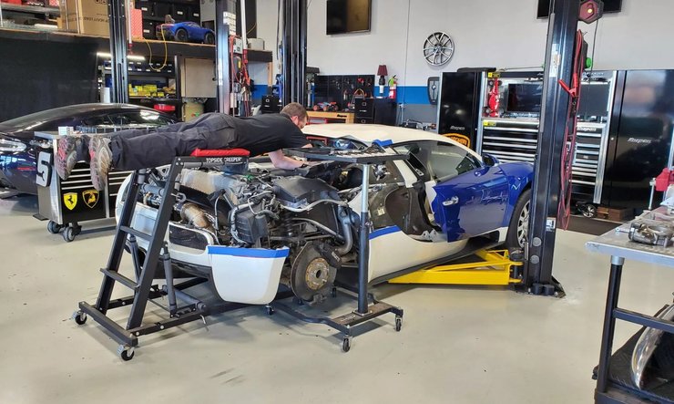 ремонт бугатти, Bugatti Veyron, ремонт Bugatti Veyron, ремонт суперкара, свечи зажигания