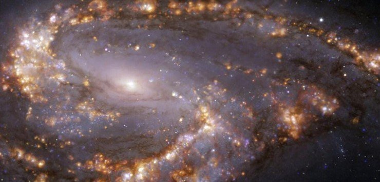 Спіральна галактика NGC 3627