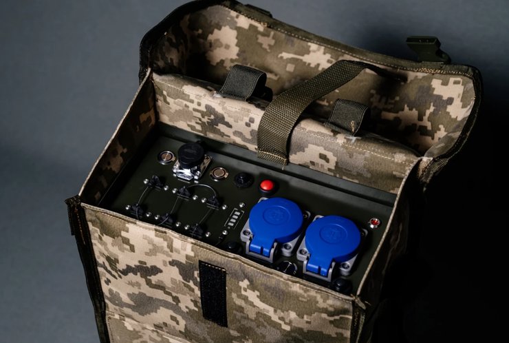 Burevii М5, зарядна станція, зарядний пристрій для військових, зарядна станція, зарядна станція для військових, портативний зарядний пристрій, зарядна міні-станція