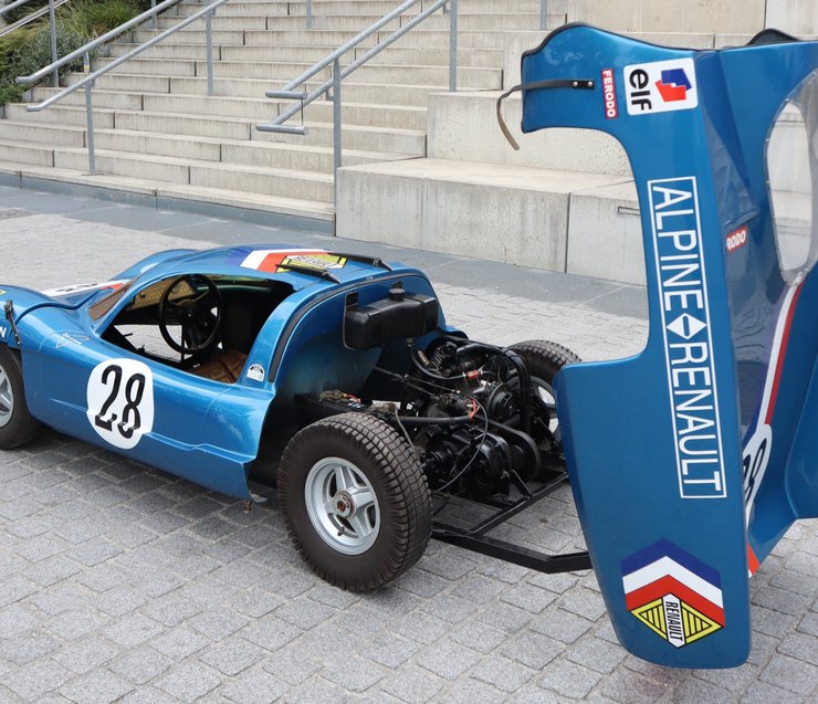 До наших дней сохранилось всего 10 Alpine A220 Junior