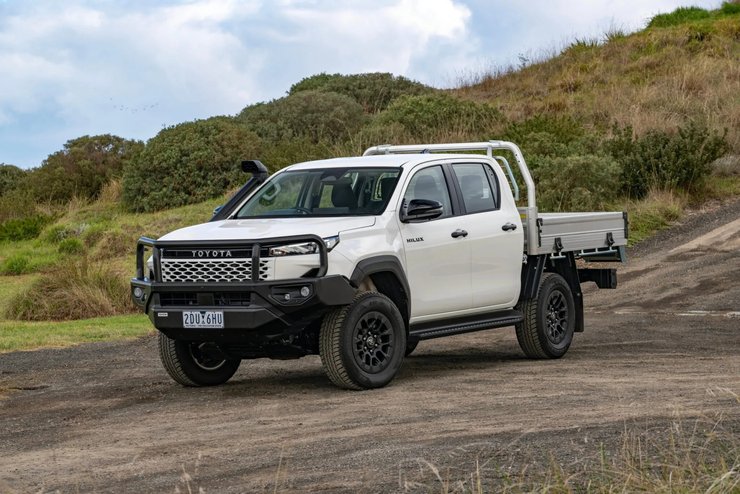новий Toyota Hilux GVM