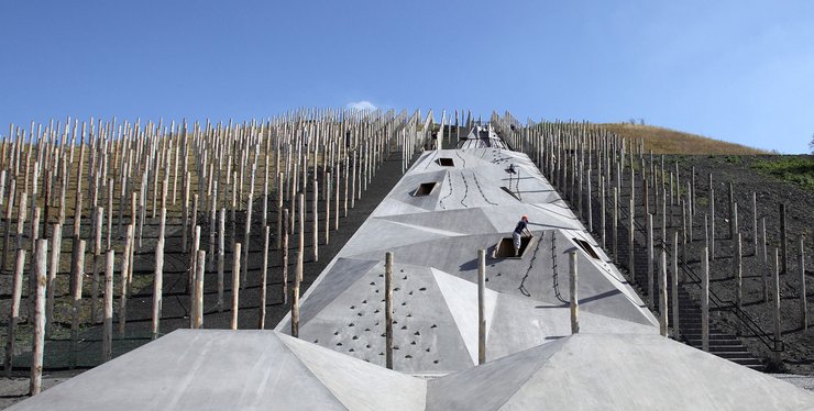 игровая площадка в Бельгии, террикон, обзорная площадка, панорамный вид