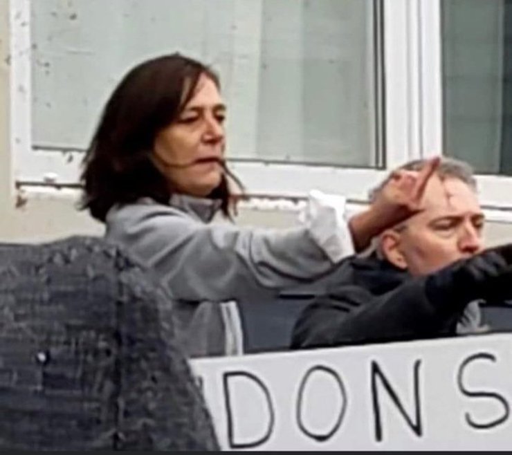 жест, соратник микрона