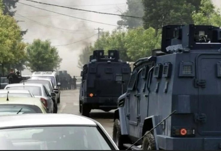 Косова, бронемашини