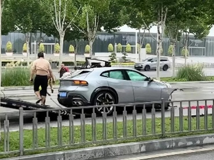 феррарі дтп китай, Новий Ferrari Purosangue, Ferrari Purosangue, кросовер Ferrari