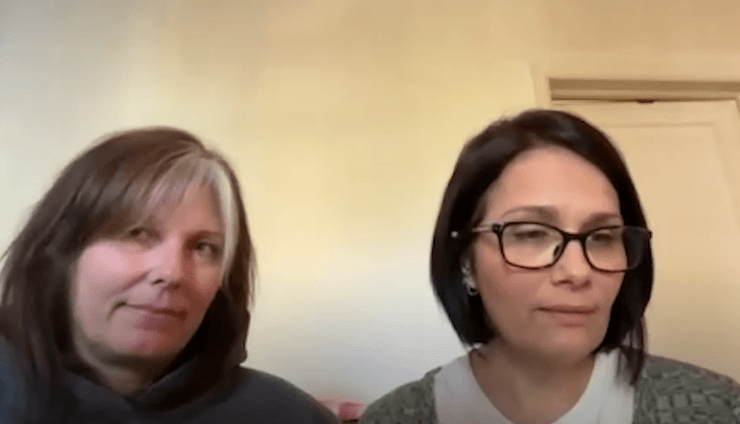 Потерянные сестры нашли друг друга, сестры, родственники, ДНК-тест, назвали детей в честь друг друга, кровные узы, женщина нашла сестру