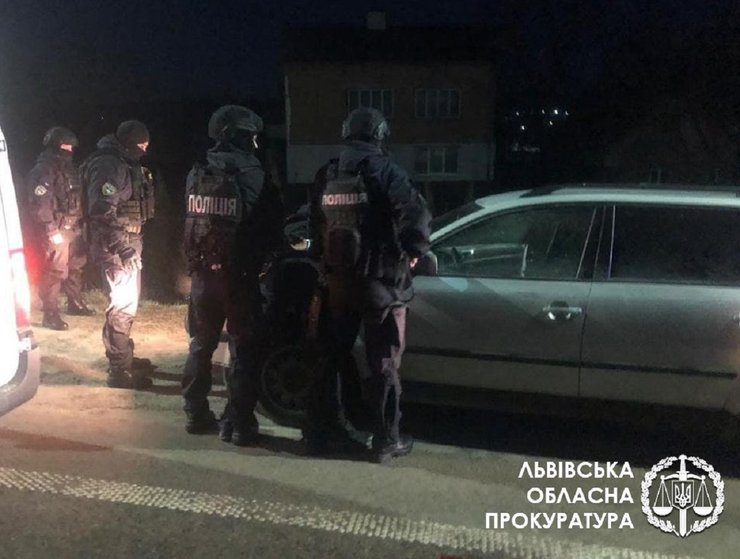 Полиция, задержание, ограбление