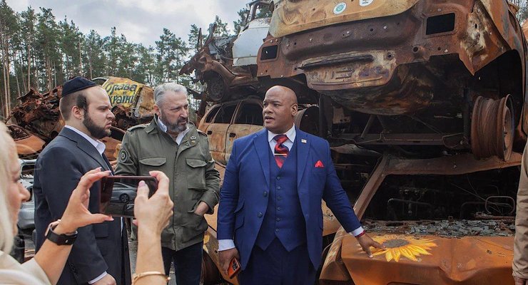 Марк Бернс посетил Украину весной этого года