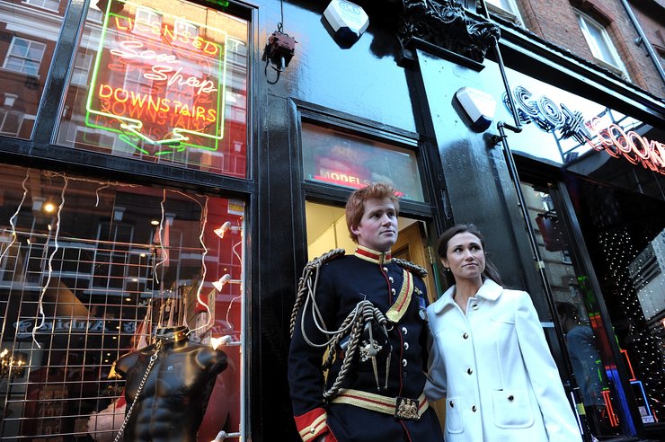 Піппа Міддлтон і принц Гаррі у 2011 році